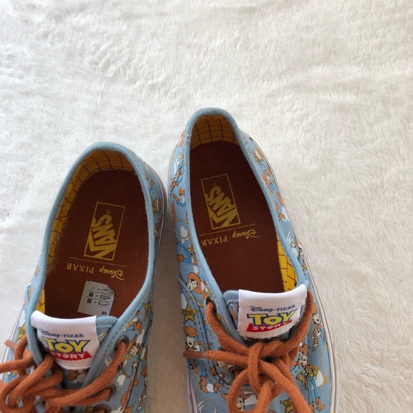 VANS DISNEY  TOY STORY  ANDY SIZE 2.0 - Picture 2 of 7